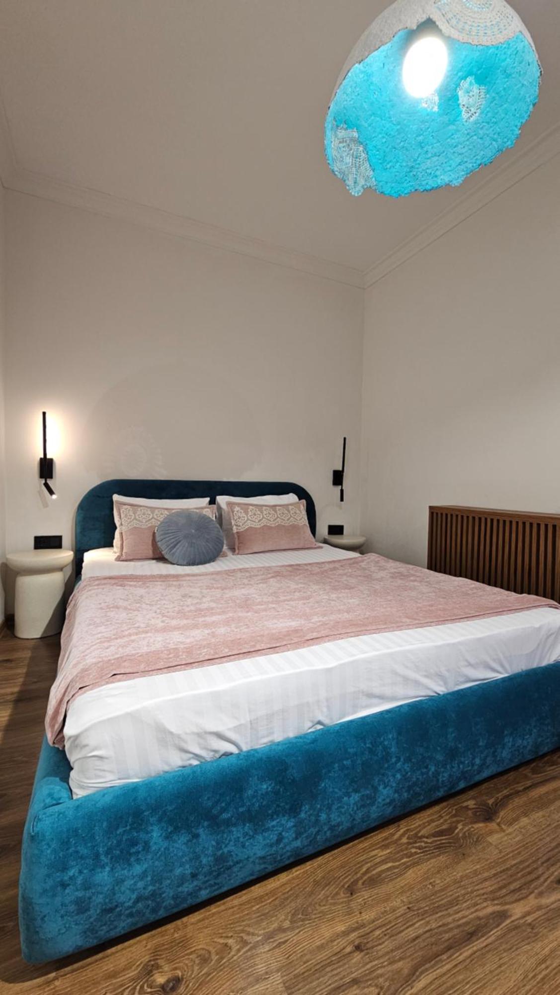 Green Apartment Mukacheve Bagian luar foto
